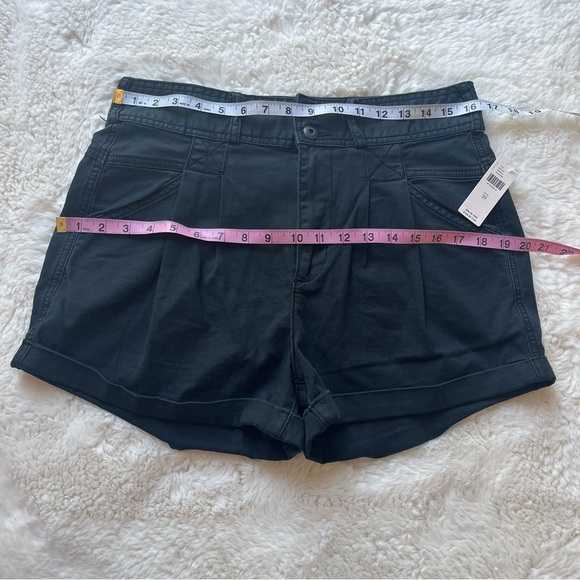 Pilcro Black Pleated Shorts 29 - Picture 2 of 8
